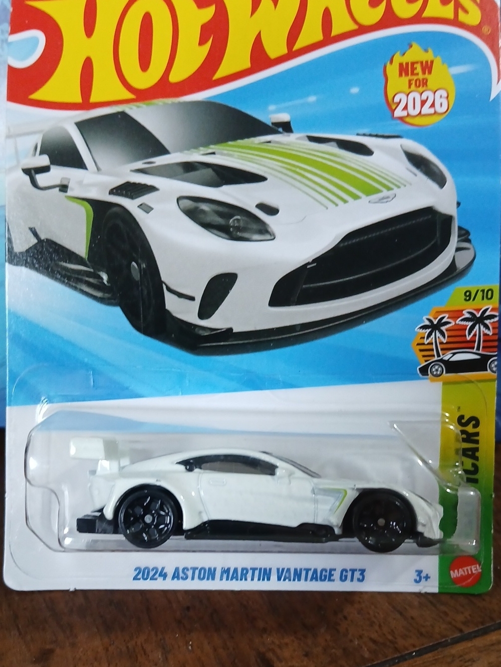 2024 Aston Martin Vantage GT3 Toy Car - White with Green Accents